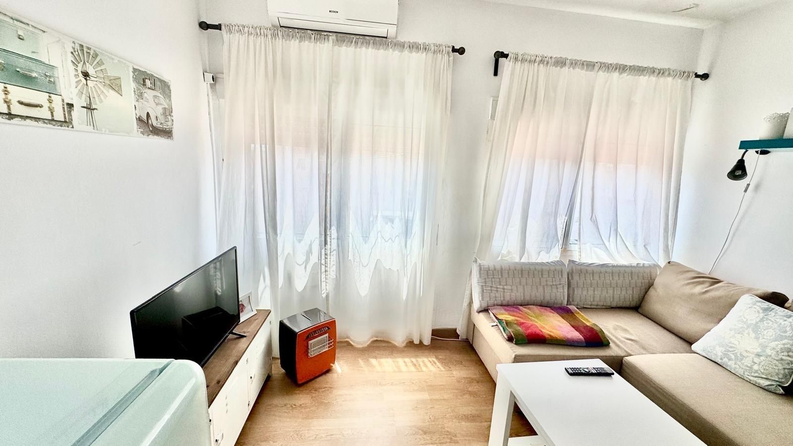 Living room of Study for sale in Torremolinos  with Air Conditioner, Terrace and Balcony