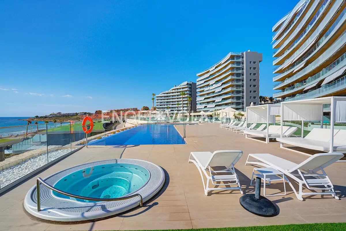 Swimming pool of Flat for rent in Alicante / Alacant  with Air Conditioner, Terrace and Furnished