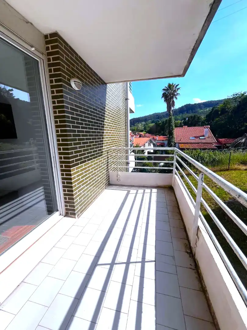 Terraza de Piso en venta en Castro-Urdiales con Calefacción, Jardín privado y Parquet