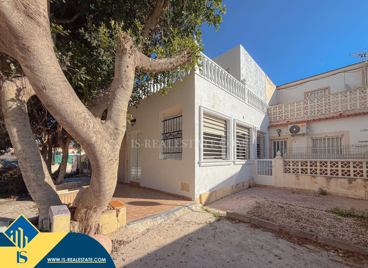 Exterior view of House or chalet for sale in Torrevieja  with Heating, Private garden and Terrace