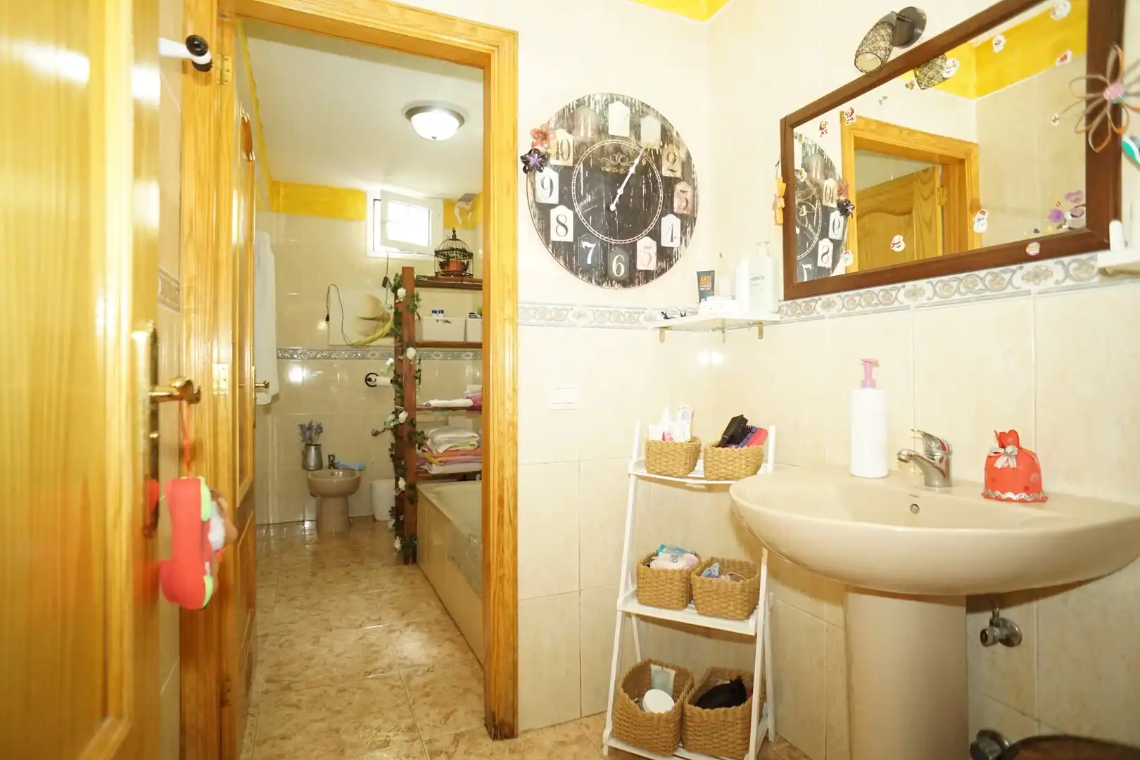 Bathroom of Flat for sale in Los Realejos  with Terrace and Storage room
