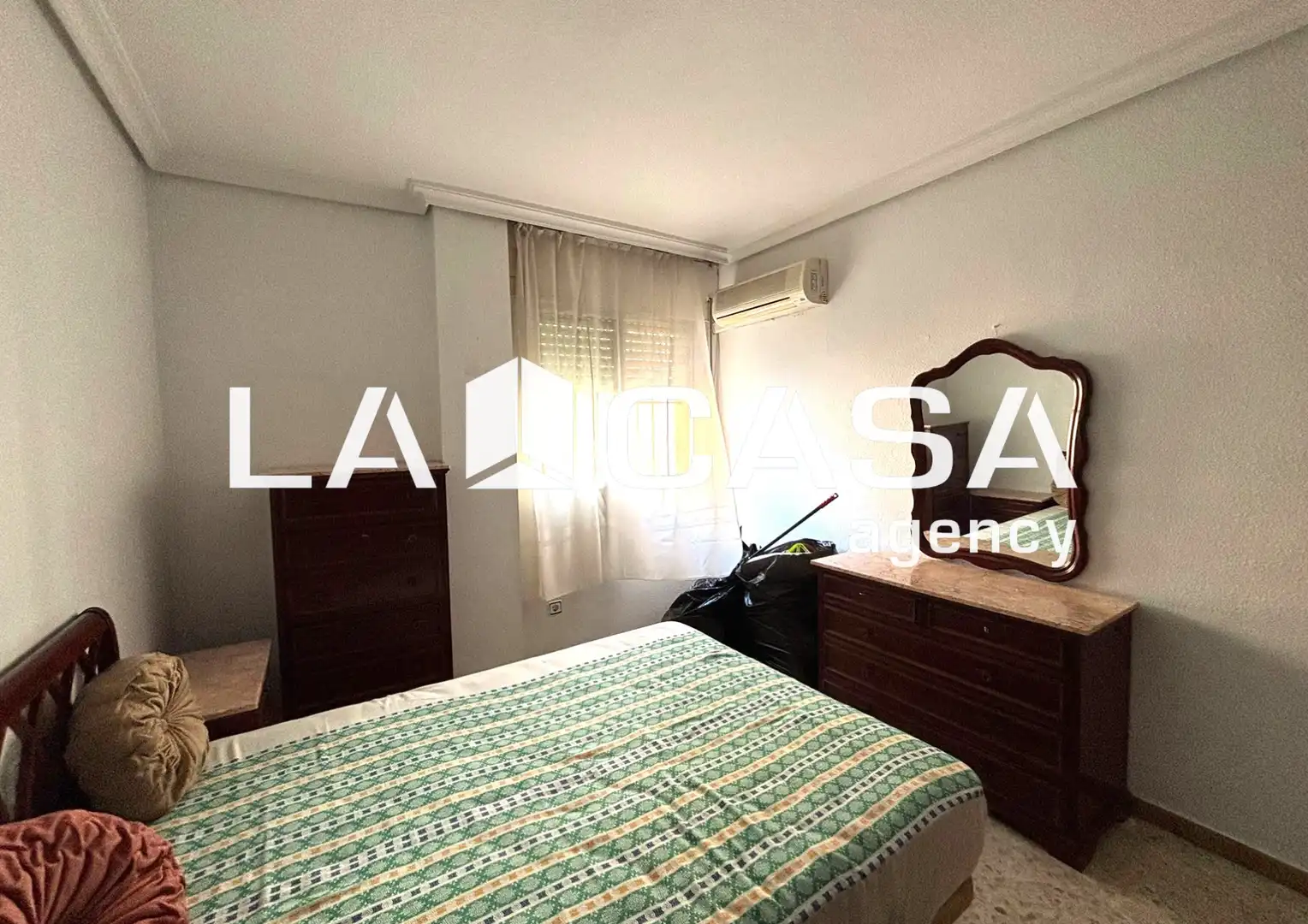 Piso en venta en  Sevilla Capital con Terraza