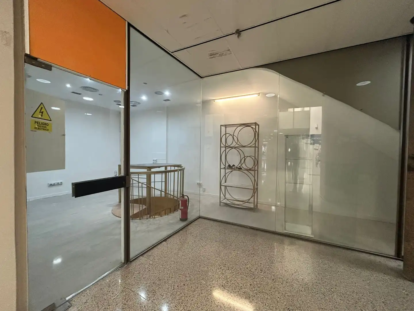 Local comercial en venda a Plaça de la Porxada, imagen 7