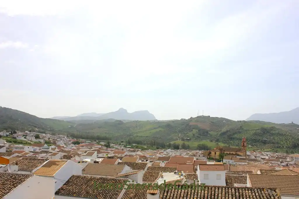 Vista exterior de Casa o xalet en venda en Algodonales amb Aire condicionat, Calefacció i Terrassa