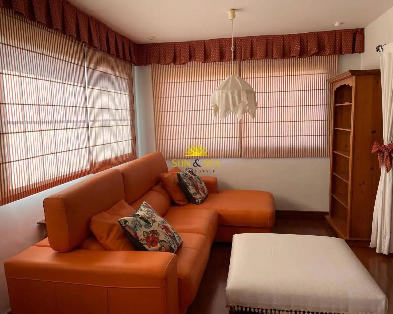 Living room of Houses for rent in Benidorm  with Air Conditioner, Private garden and Terrace