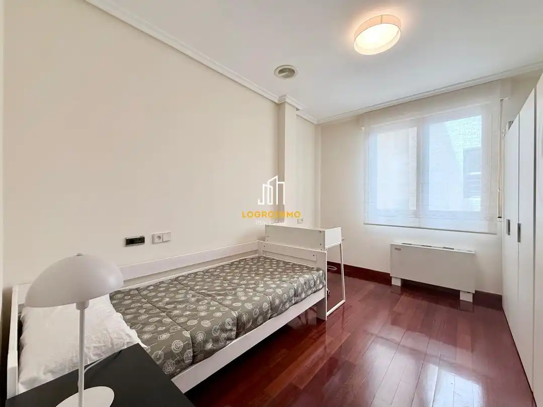 Schlafzimmer von Wohnung zur Miete in  Logroño mit Klimaanlage, Heizung und Abstellraum