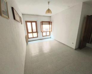Bedroom of Flat for sale in Baza  with Heating