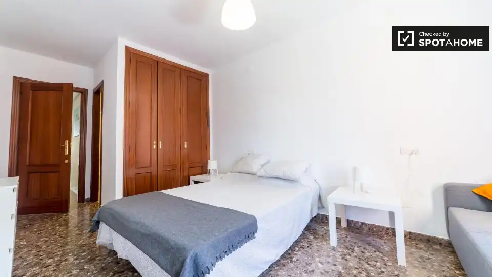 Zimmer in Penya - Roja - Avda. Francia