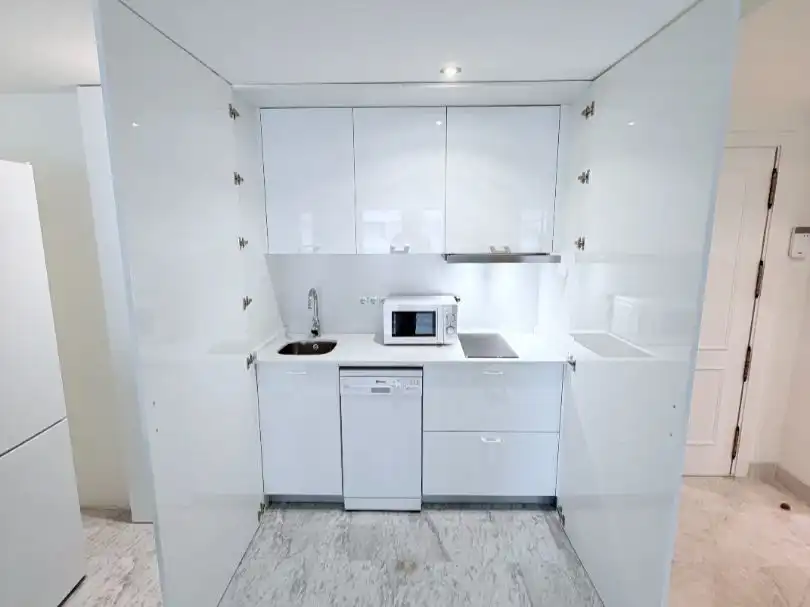 Kitchen of Flat for sale in Nueva Andalucía