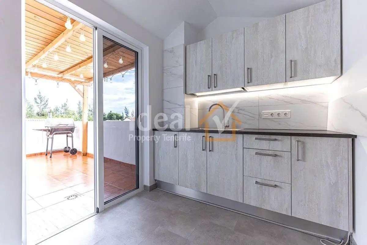 Terraced house with pool for sale in Jardin Botanico, imagen 24