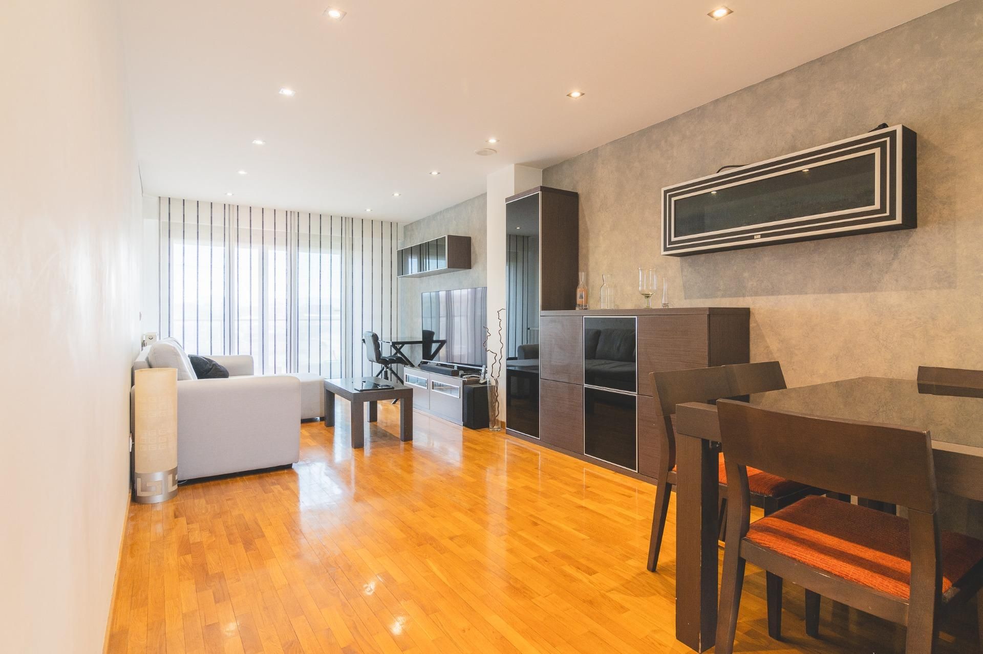 Flat for sale in Calle SANTOS A.OCHANDATEGUI, Buztintxuri