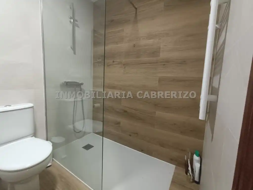 Baño de Piso en venta en  Logroño con Calefacción, Parquet y Terraza