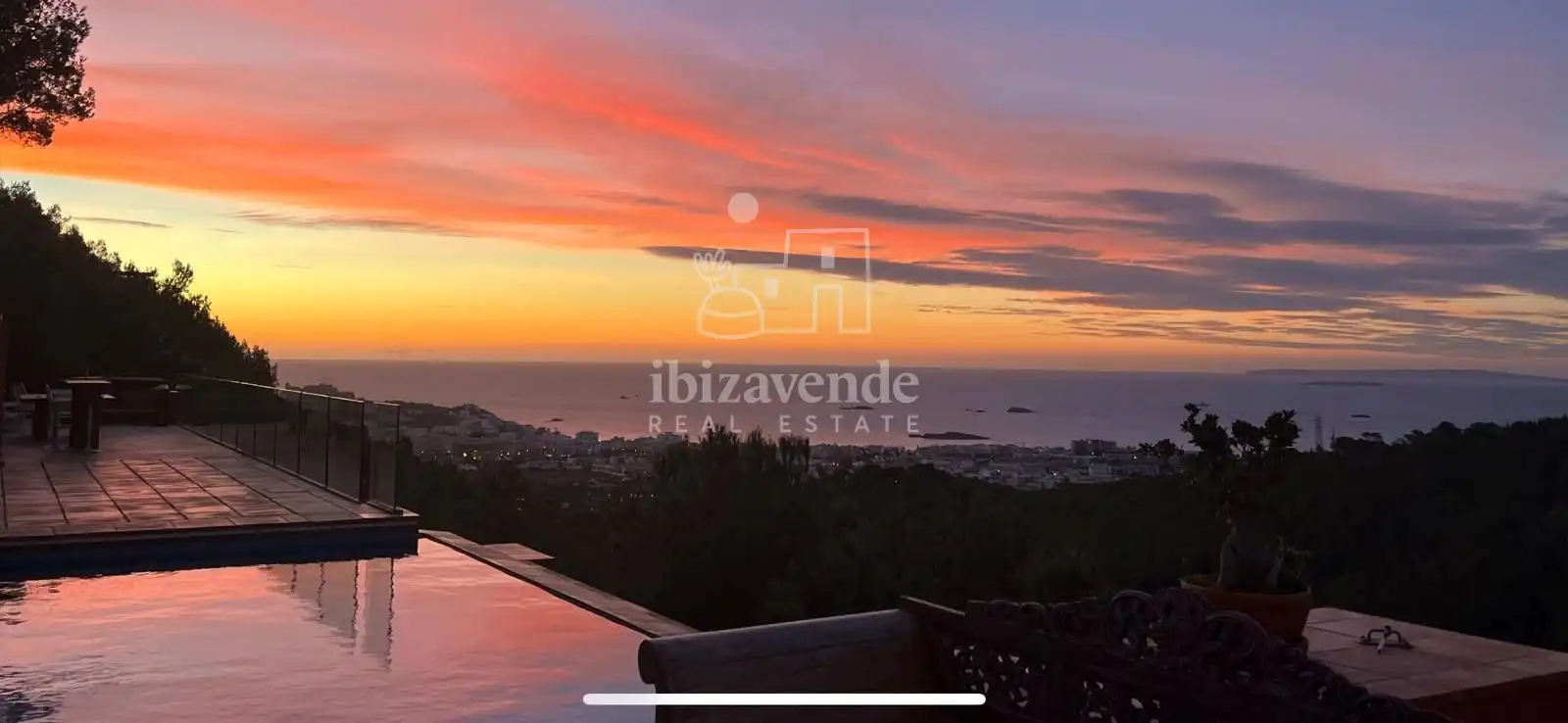 Vista exterior de Casa o xalet en venda en Eivissa amb Aire condicionat, Calefacció i Piscina