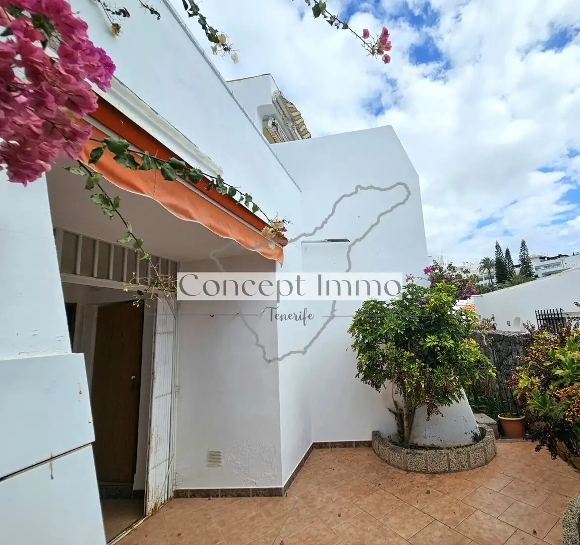 Exterior view of Flat for sale in Adeje  with Private garden, Terrace and Storage room