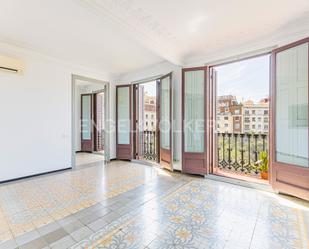 Vista exterior de Apartament en venda en  Barcelona Capital amb Aire condicionat, Calefacció i Terrassa