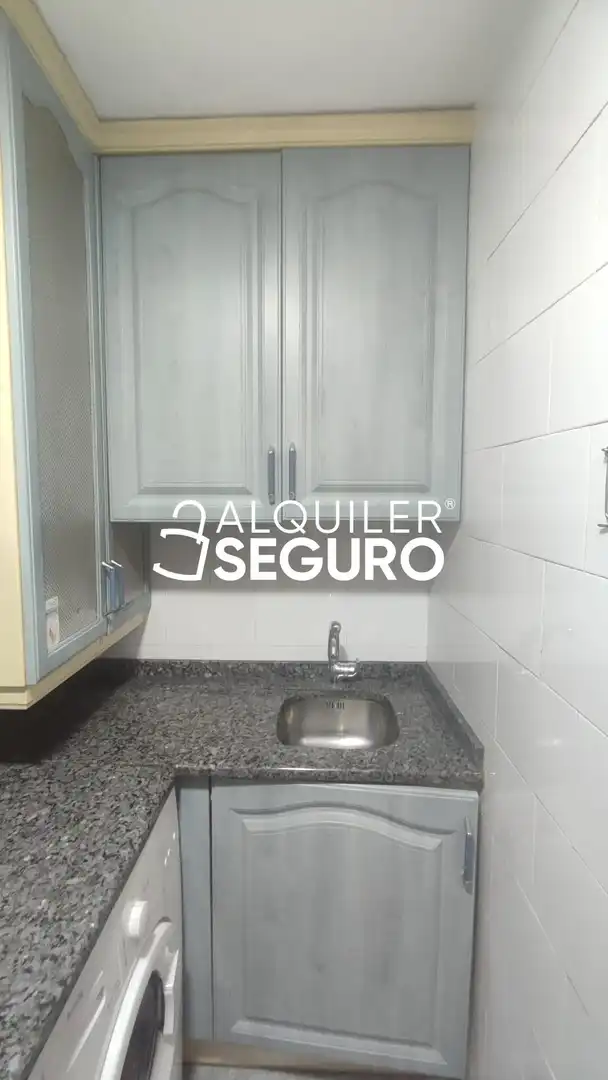 Kitchen of Flat for rent in Madrid  with Air Conditioner, Heating and Terrace