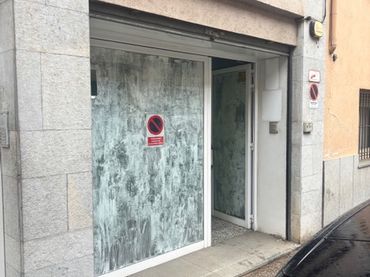Local comercial en venda a Carrer del Montseny 21ac