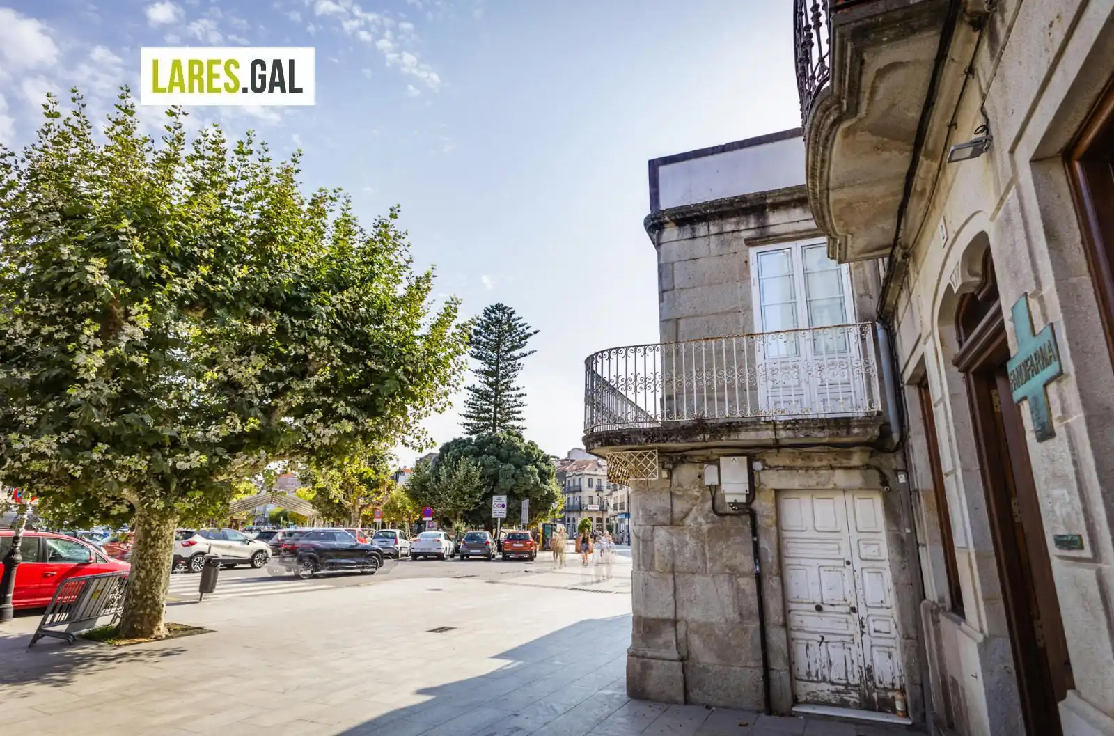 Vista exterior de Casa o xalet en venda en Cangas  amb Terrassa i Traster