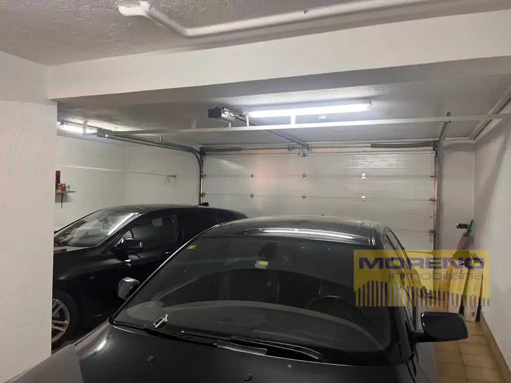 Aparcament de Casa o xalet en venda en Sarria