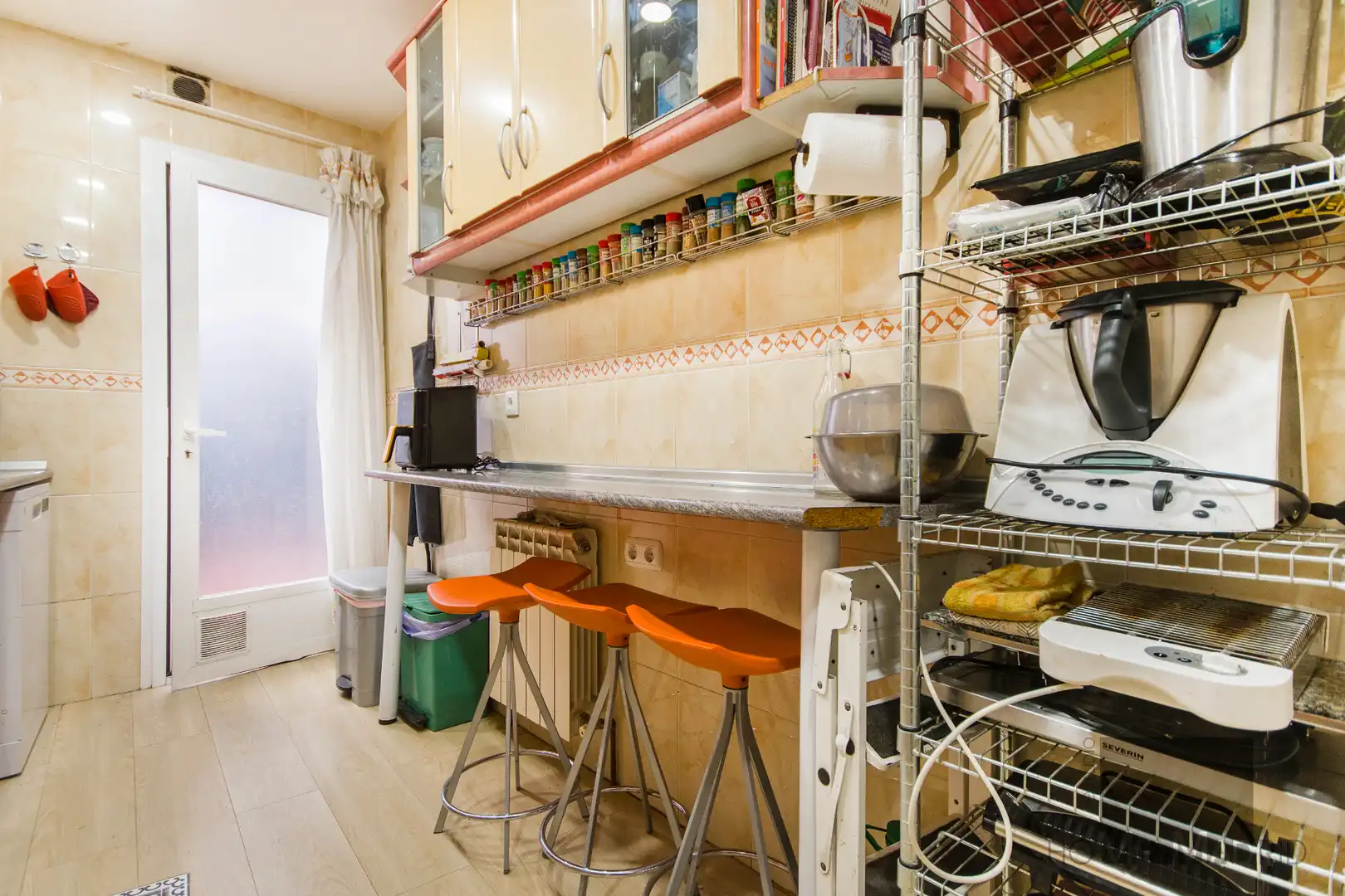 Küche von Wohnung zum Verkauf in Madrid mit Klimaanlage und Heizung
