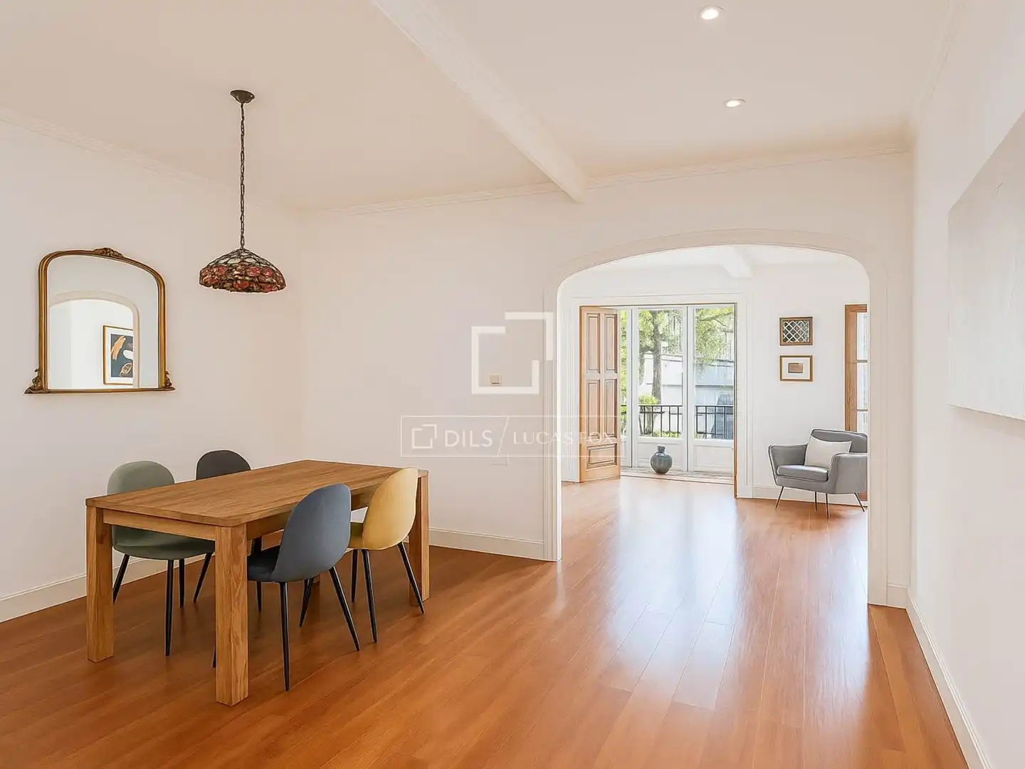 Vista exterior de Piso en venta en Barcelona con Calefacción, Amueblado y Balcón
