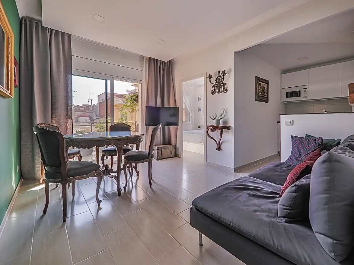 Apartamento con ascensor en venta en Carrer de Nàpols 98