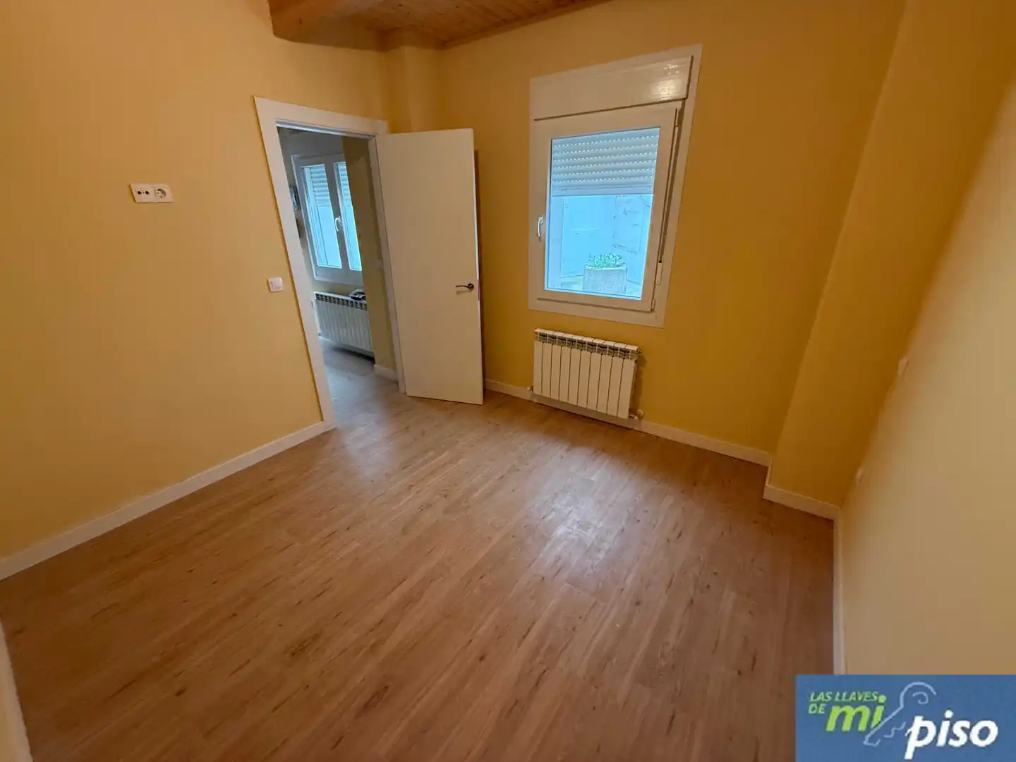 Bedroom of Flat for sale in Valladolid  with Heating, Parquet flooring and Terrace