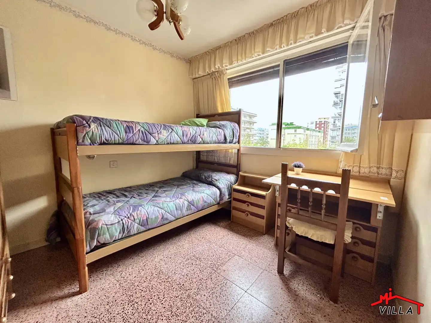 Habitación de Piso en venta en Laredo con Terraza y Amueblado