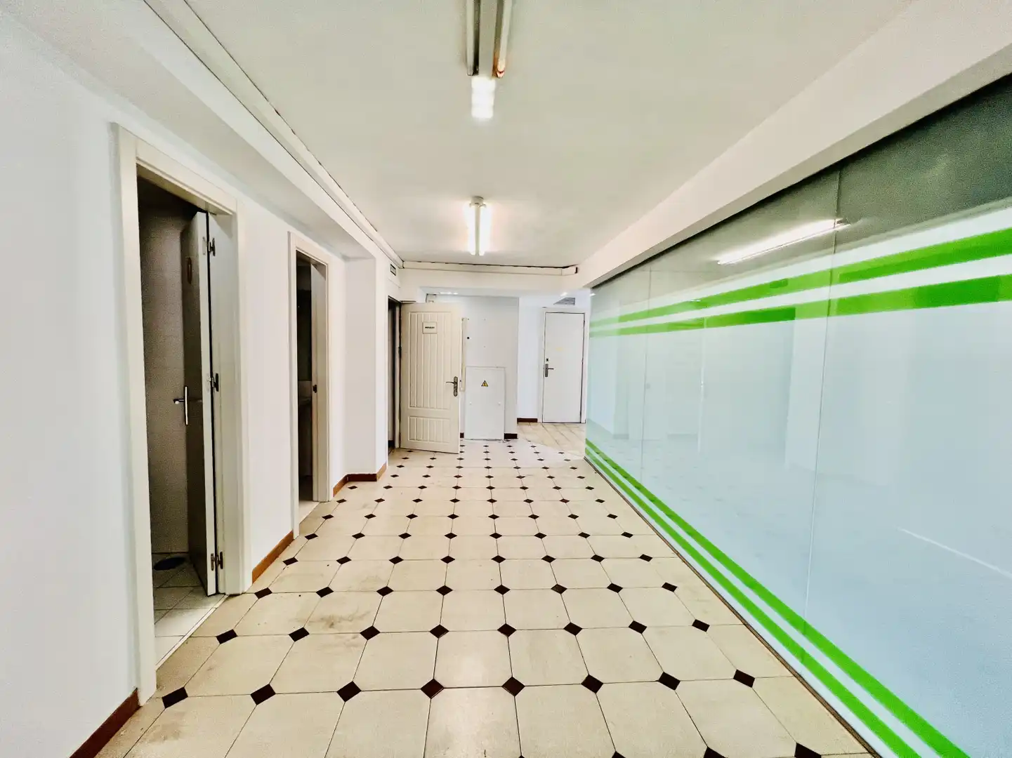 Business premises to rent in Gutierrez Herrero, imagen 8