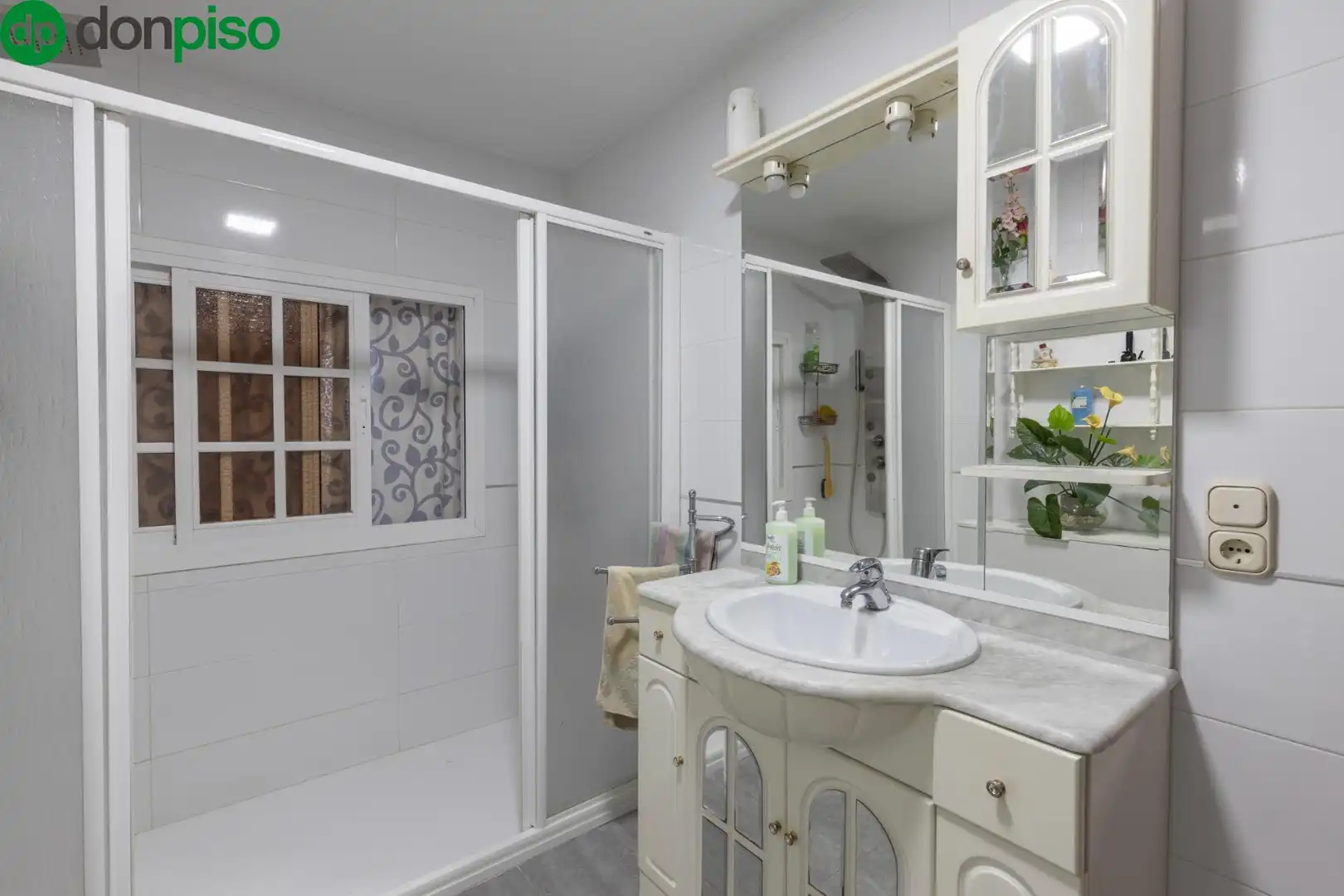 Detached homes for sale in Calle Viejo de Charilla, 43, Alcalá la Real