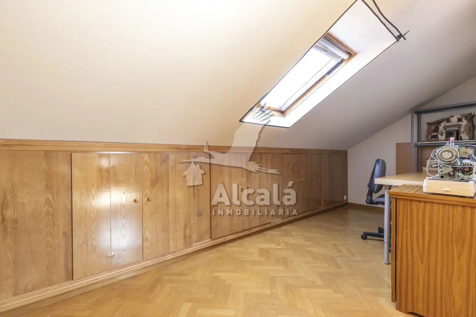 Schlafzimmer von Einfamilien-Reihenhaus zum Verkauf in Alcalá de Henares mit Heizung, Parkett und Schwimmbad