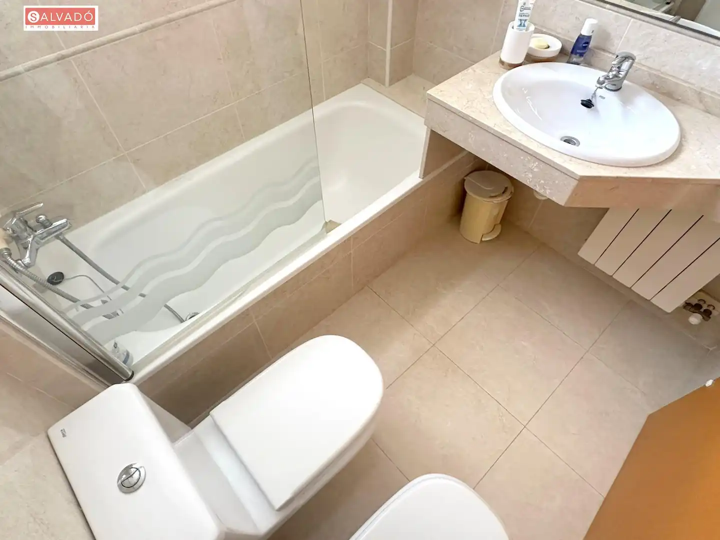 Bany de Pis en venda en Calafell amb Aire condicionat, Calefacció i Traster