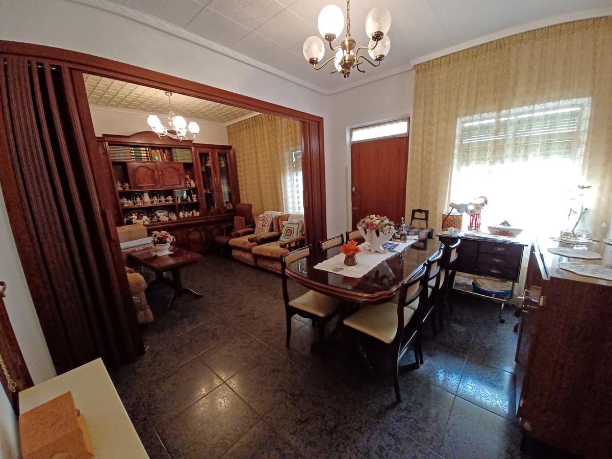 Menjador de Casa o xalet en venda en La Roda amb Calefacció, Terrassa i Traster