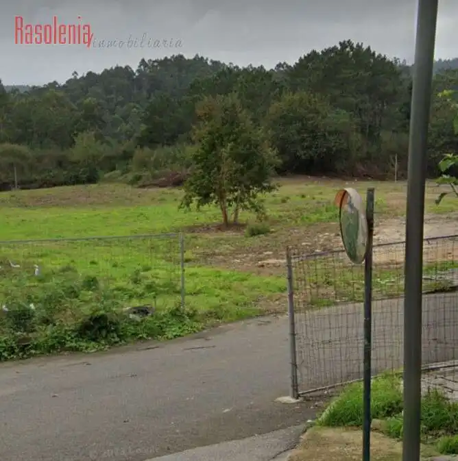 Terreni e lotti in vendita a PEDROUZOS 1