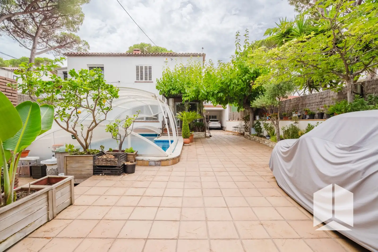 Vista exterior de Casa o chalet en venta en Castelldefels con Terraza y Piscina