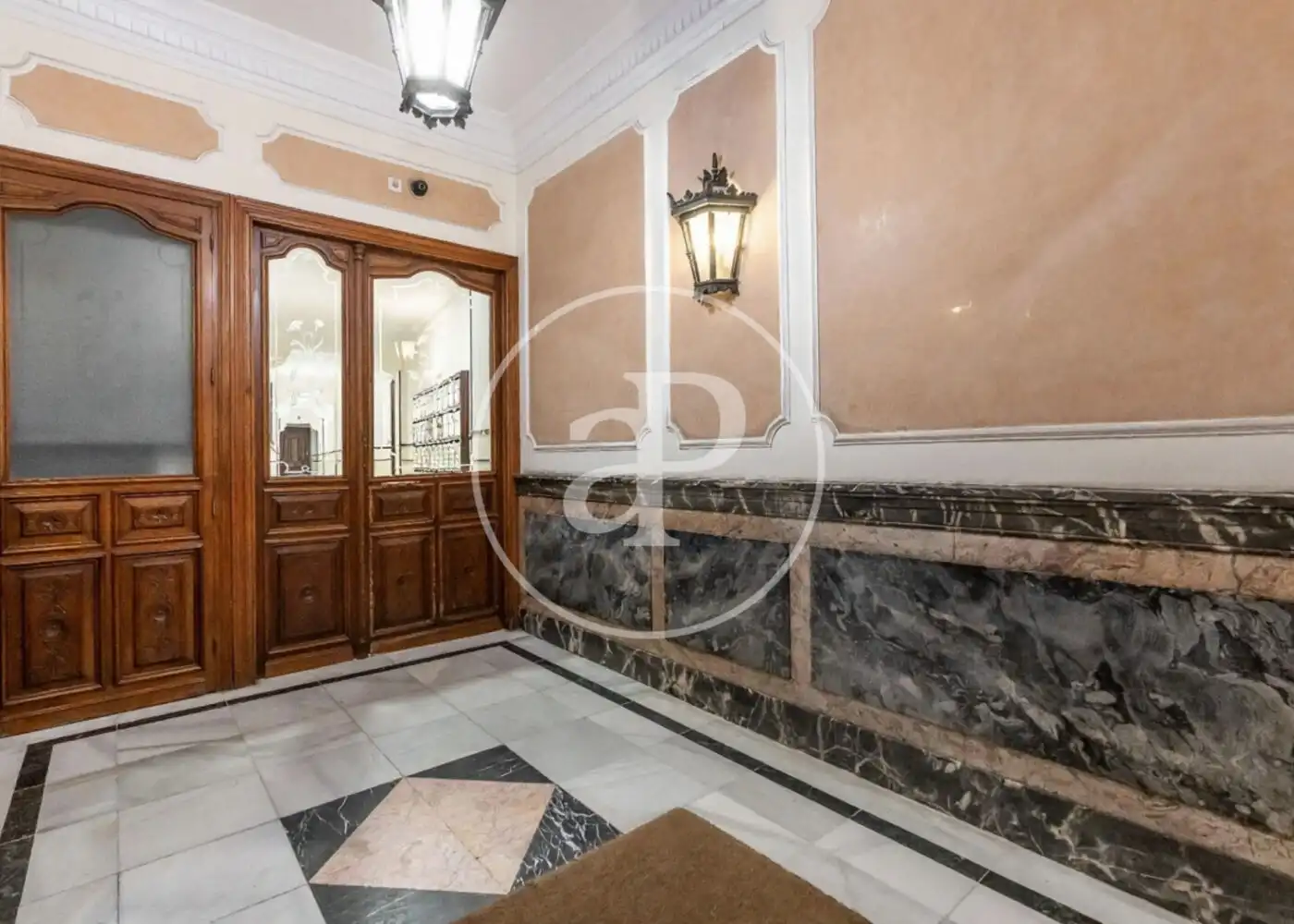 Flat for sale in Madrid  with Air Conditioner, Heating and Balcony