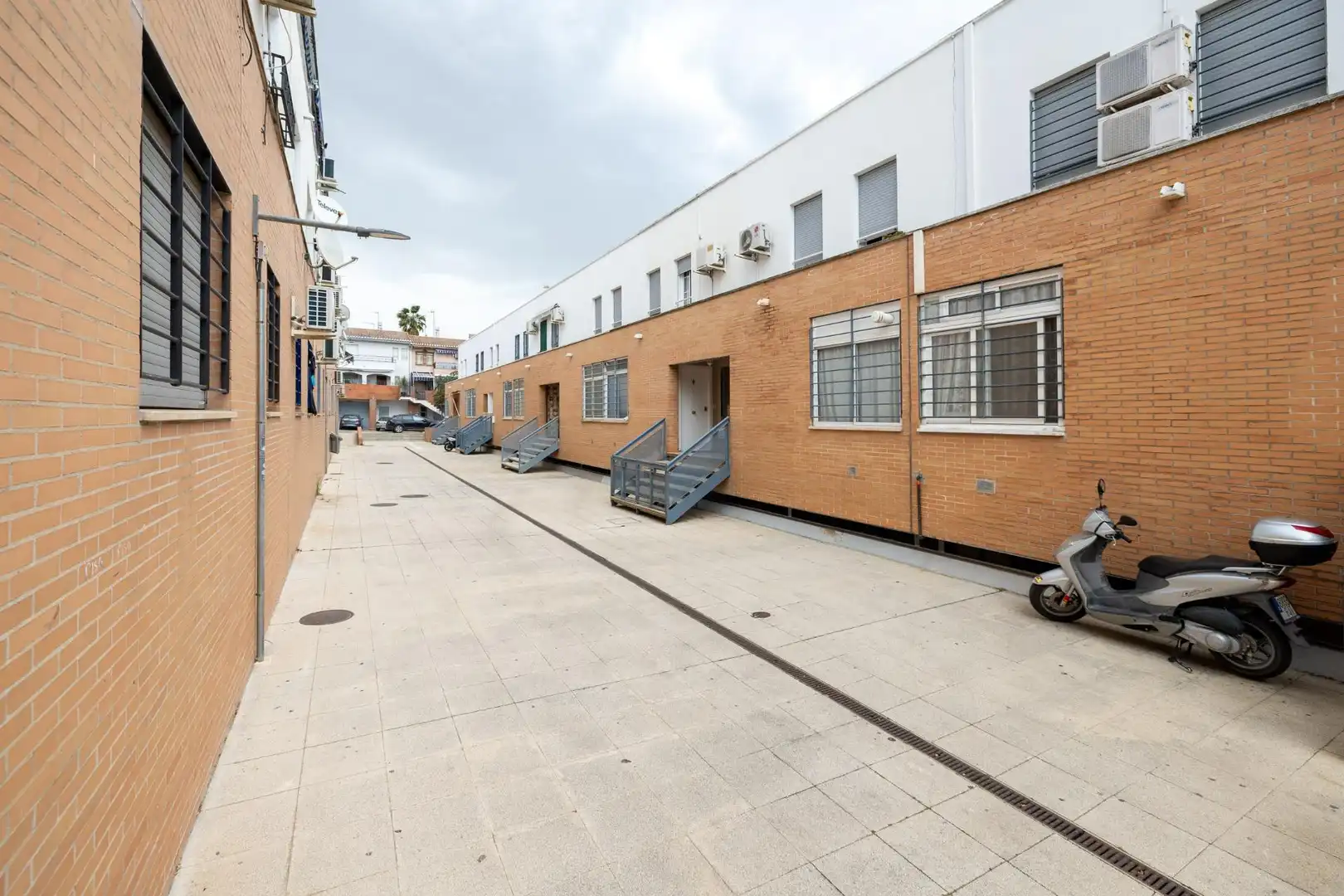 Vista exterior de Pis en venda en Albolote amb Aire condicionat