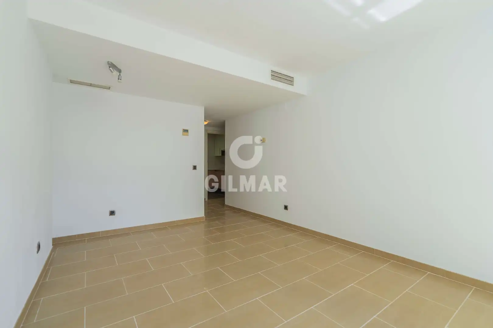 Flat for sale in Madrid  with Heating, Private garden and Storage room