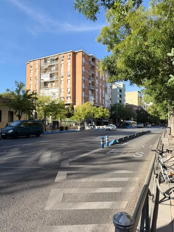 Außenansicht von Erdgeschoss zum Verkauf in Madrid mit Heizung