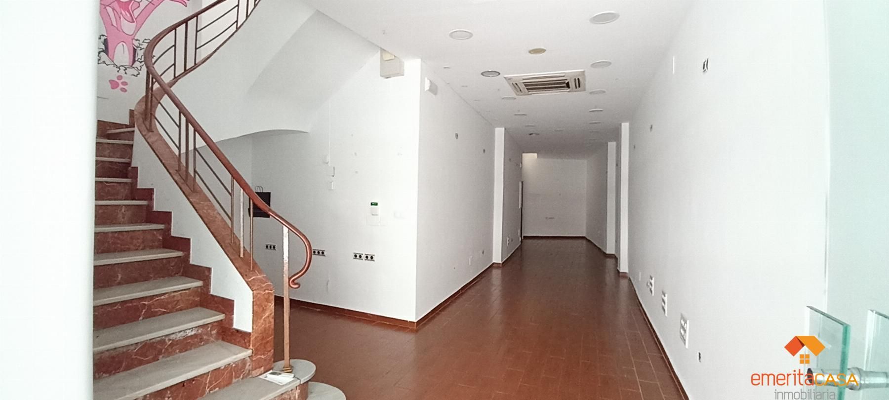Premises for sale in Almendralejo  with Air Conditioner
