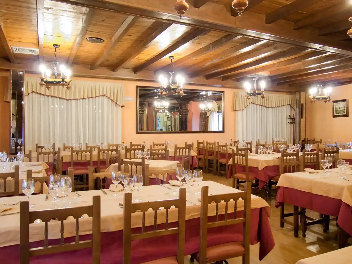 Local de lloguer en Solosancho amb Aire condicionat i Moblat