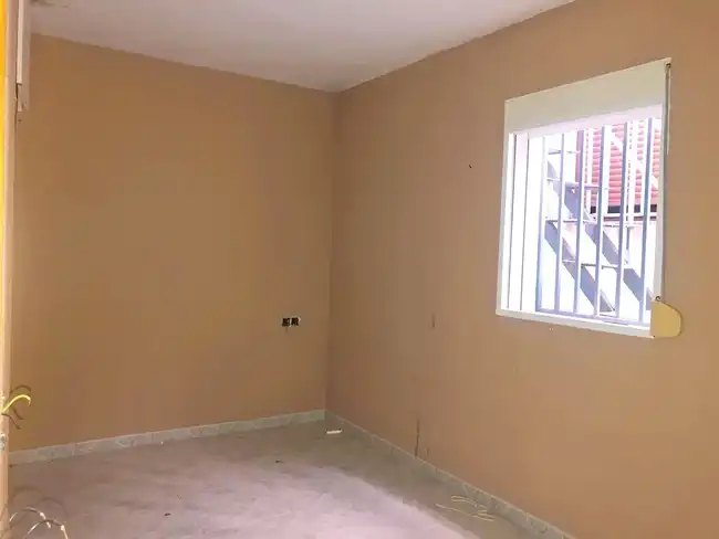 Habitación de Casa adosada en venta en Linares