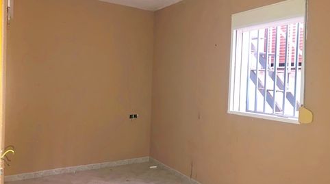 Foto 4 de Casa adosada en venta en Palos de Moguer, Linarejos, Linares