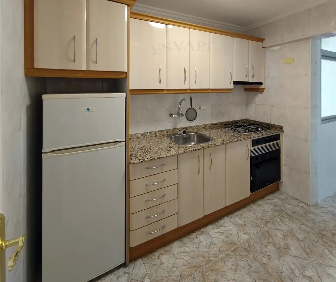 Küche von Wohnung zur Miete in Alicante / Alacant mit Klimaanlage, Möbliert und Ofen