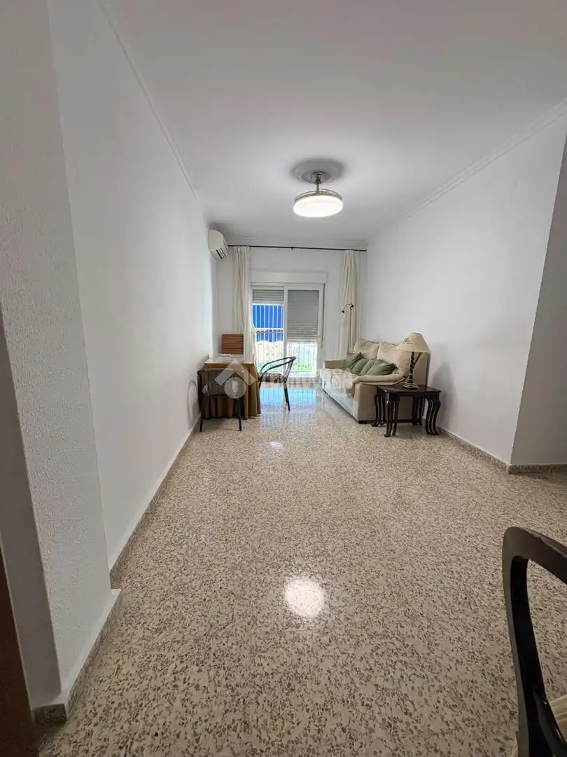 Living room of Flat for rent in Casco Antiguo