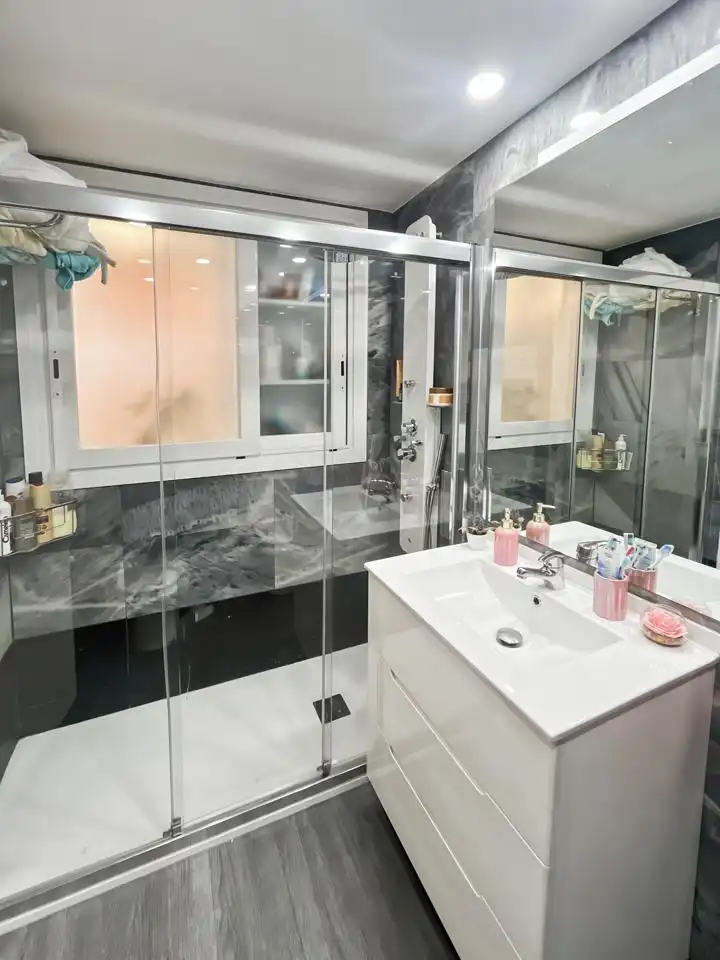 Baño de Ático en venta en Madrid con Aire acondicionado, Calefacción y Terraza