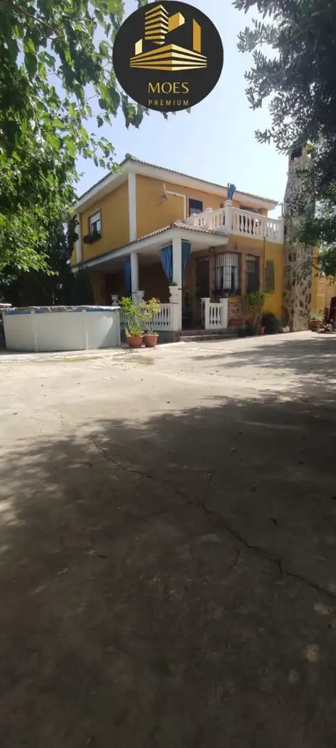 Parking of Houses for sale in Jaén  with Air Conditioner, Heating and Terrace