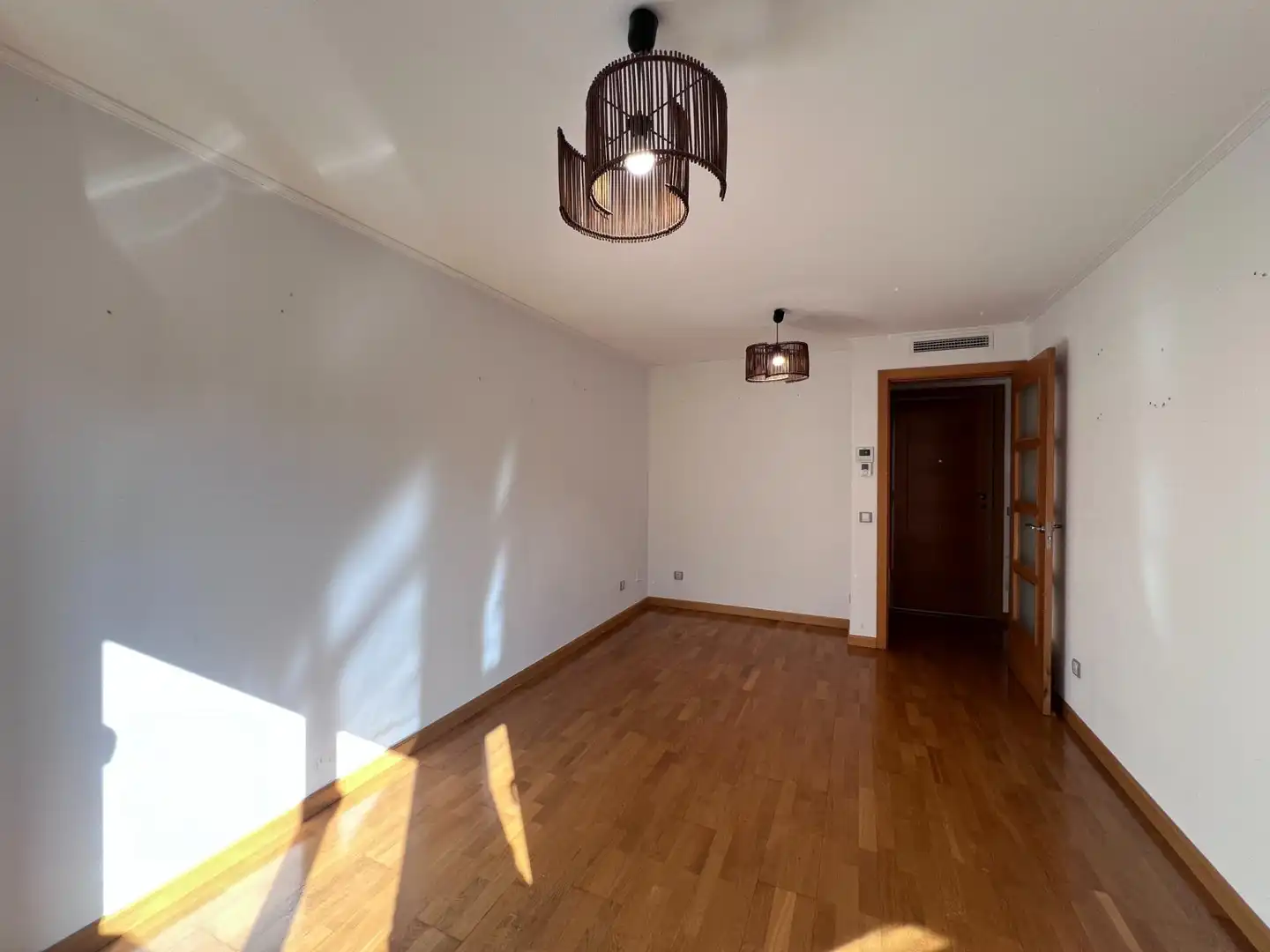 Flat for rent in Madrid  with Air Conditioner, Heating and Private garden