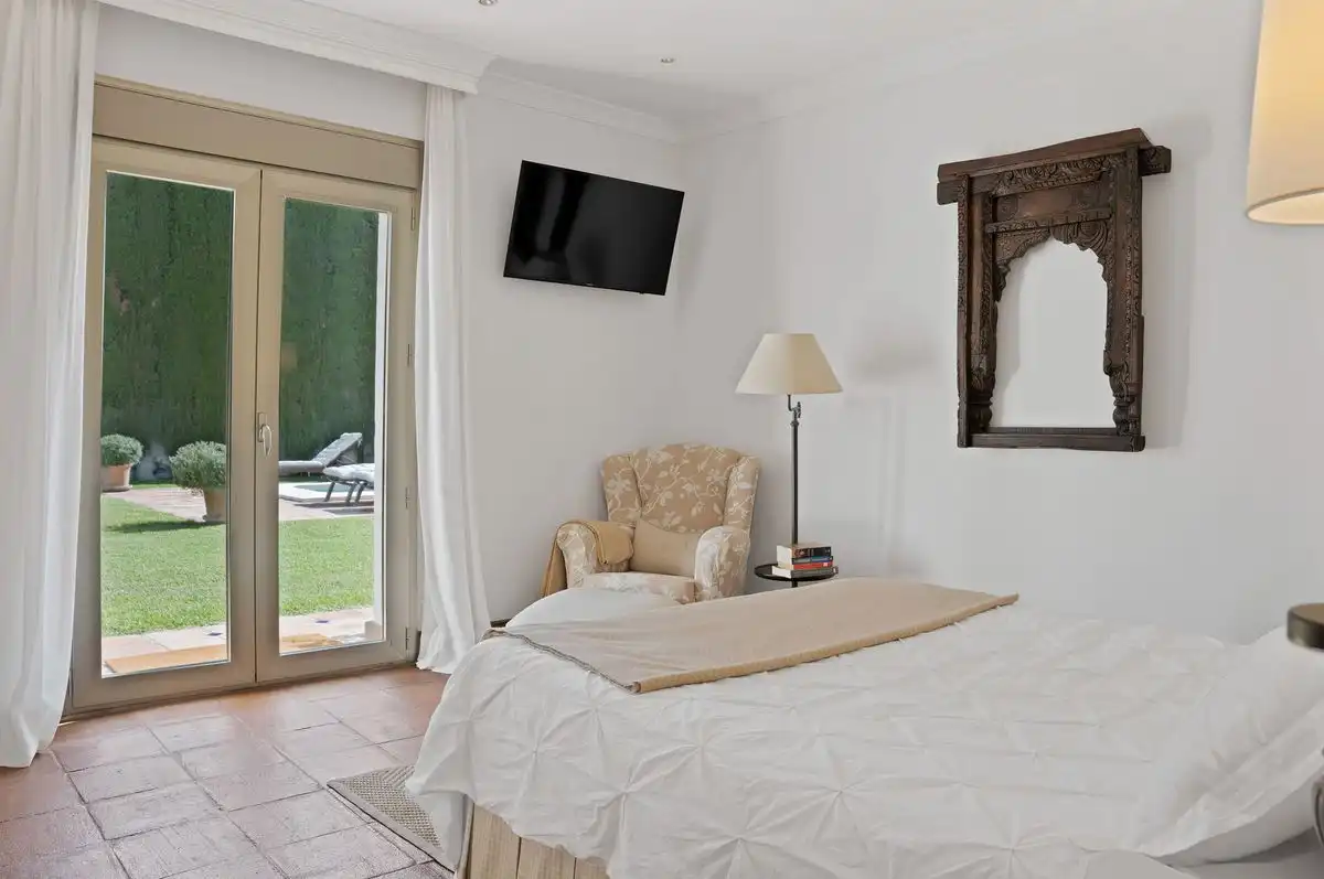 Dormitori de Casa o xalet en venda en Marbella amb Aire condicionat, Calefacció i Jardí privat