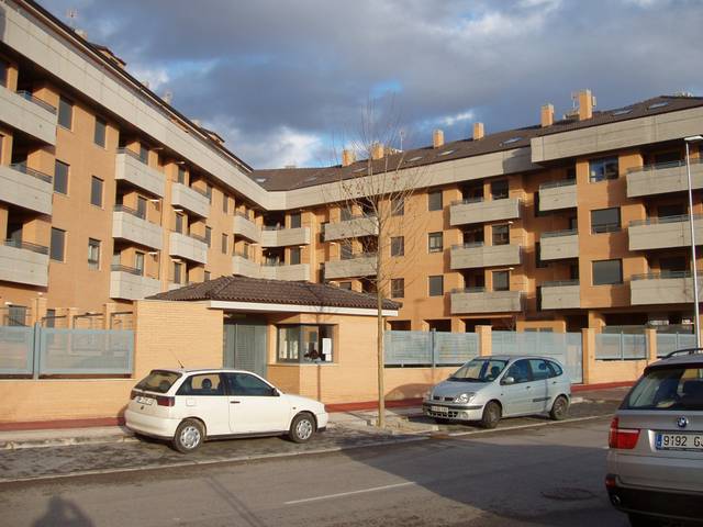 Piso en Alquiler en Calle Romero en Yebes - Valdeluz